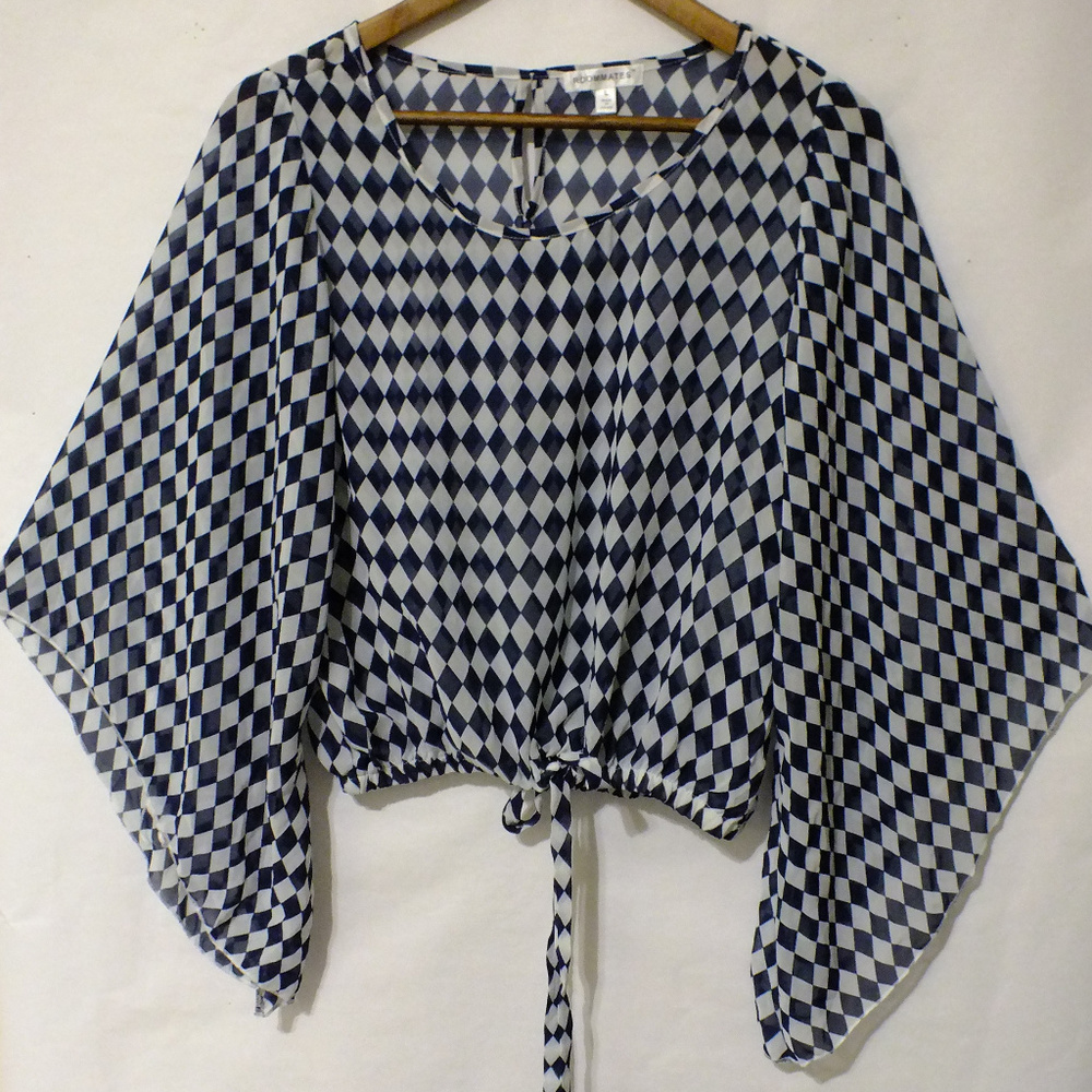 Roommates Blouse in Kimono Sleeves Size Large